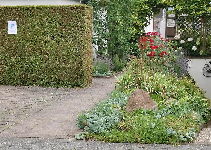 An Den Weingaerten *